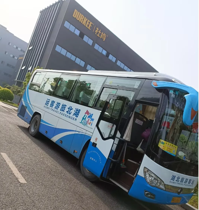 尊龙官方网站风管销售中心安徽明堂山景区旅游团建活动